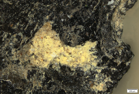 01 yellow pigment residue with red trace.tif